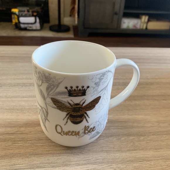 Harvest Green Studio Other - Harvest Green Studio Golden Queen Bee With Crown Coffee/Tea Mug/Cup Large 16 Oz